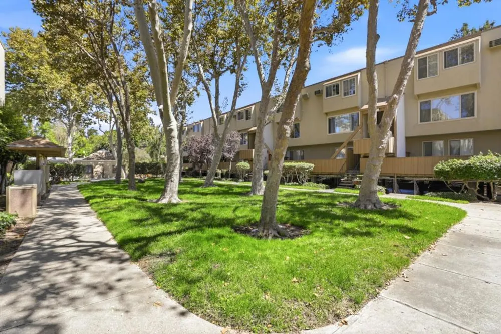 460 Auburn Way #18 San Jose, CA 95129