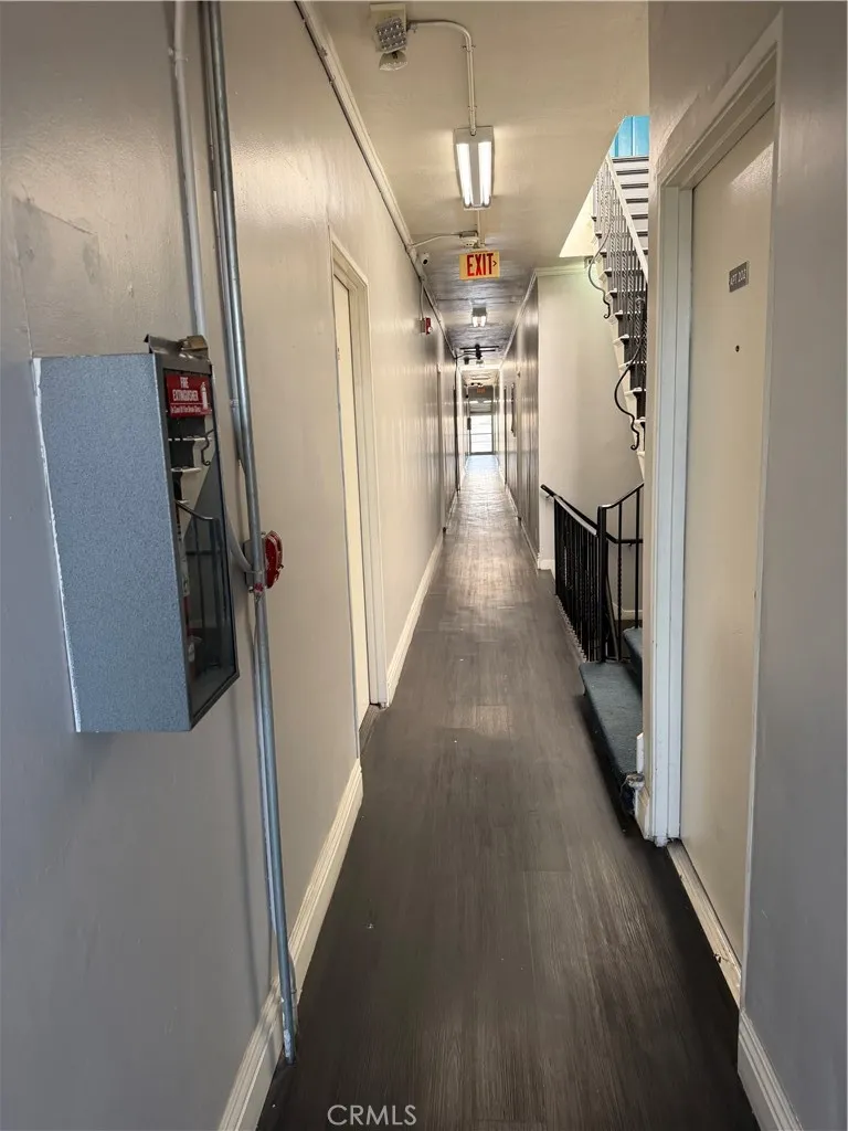 331 W 45th Street Los Angeles, CA 90037