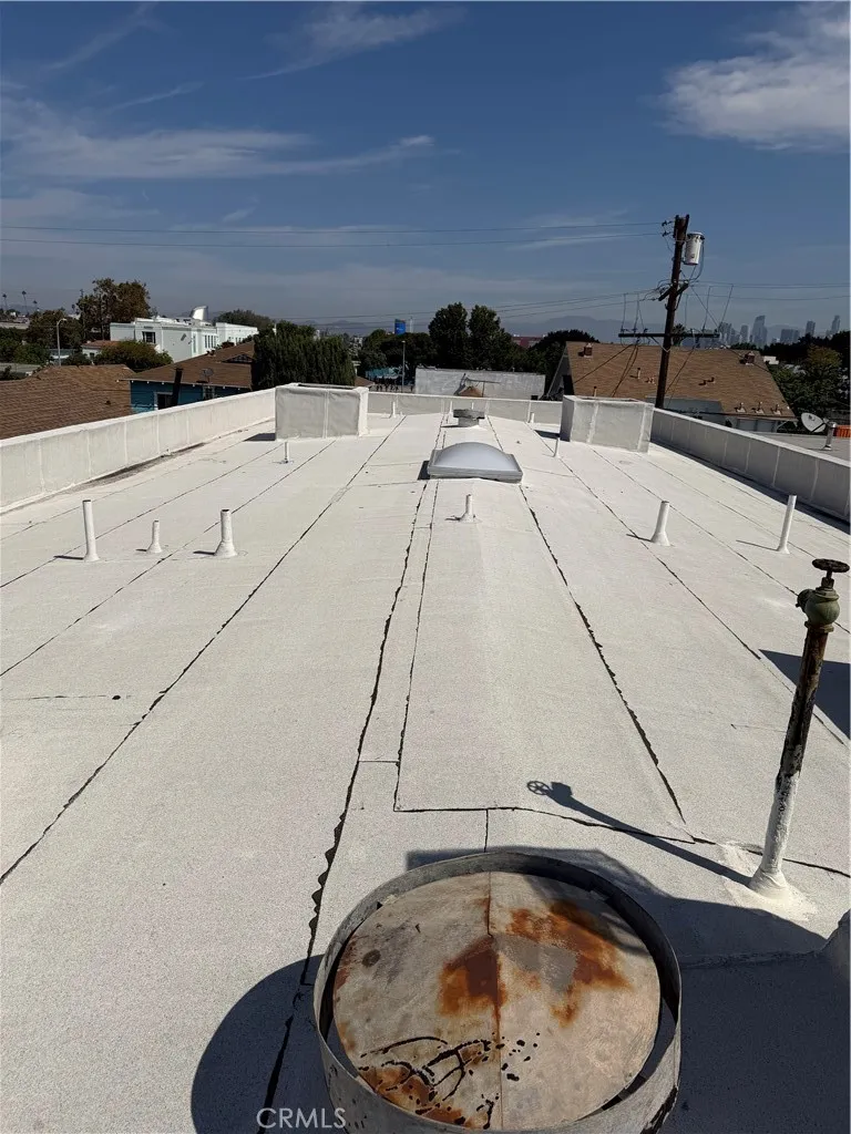 331 W 45th Street Los Angeles, CA 90037