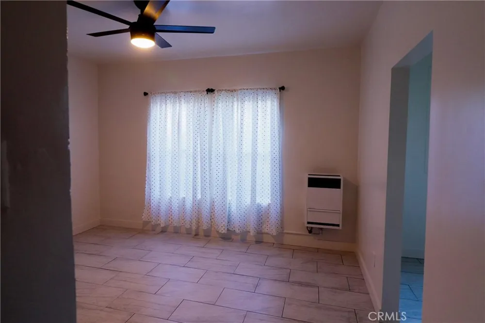 331 W 45th Street Los Angeles, CA 90037