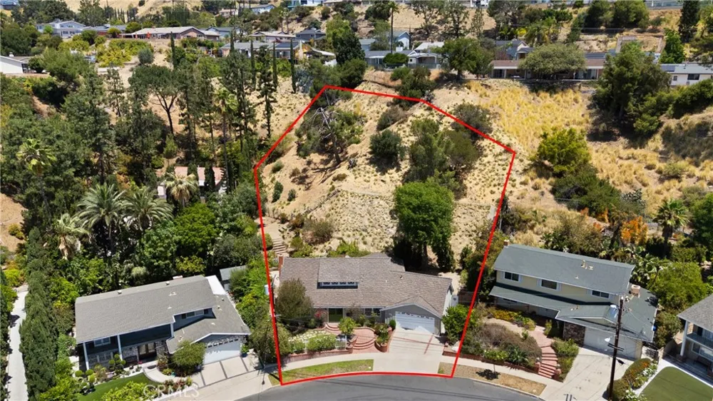 7971 Sangamon Avenue Sun Valley, CA 91352