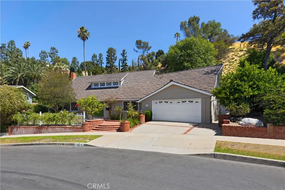 7971 Sangamon Avenue Sun Valley, CA 91352