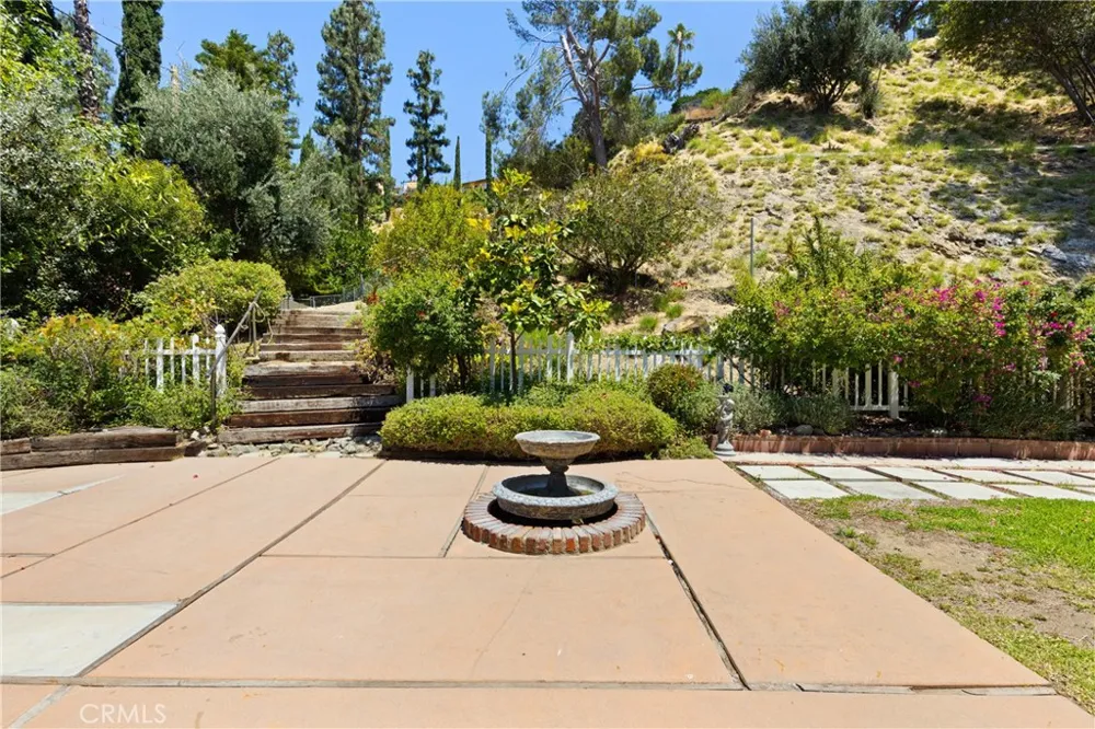 7971 Sangamon Avenue Sun Valley, CA 91352