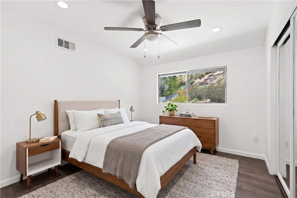 7971 Sangamon Avenue Sun Valley, CA 91352