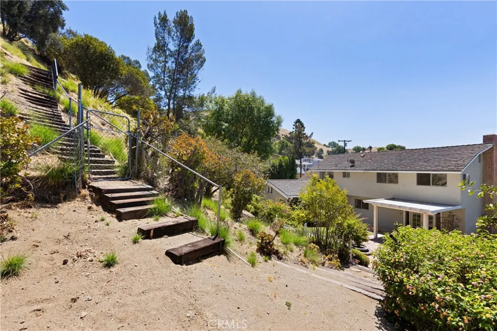 7971 Sangamon Avenue Sun Valley, CA 91352