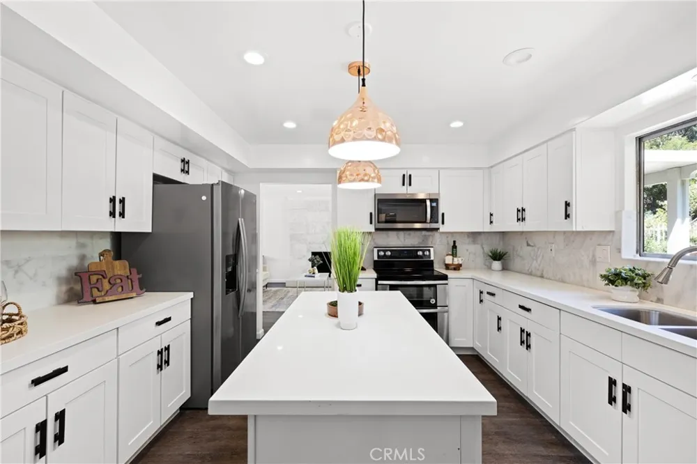 7971 Sangamon Avenue Sun Valley, CA 91352