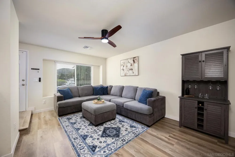 10105 Shaggybark Dr Santee, CA 92071