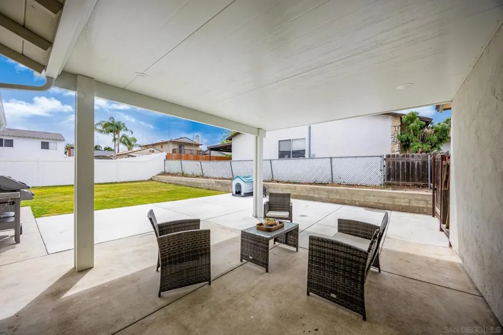 10105 Shaggybark Dr Santee, CA 92071
