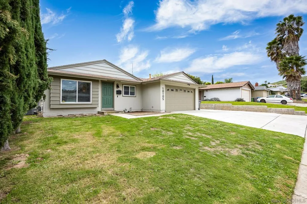 10105 Shaggybark Dr Santee, CA 92071