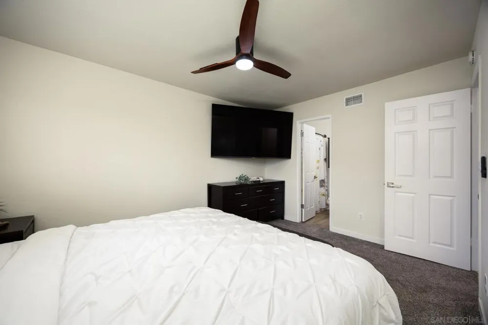 10105 Shaggybark Dr Santee, CA 92071