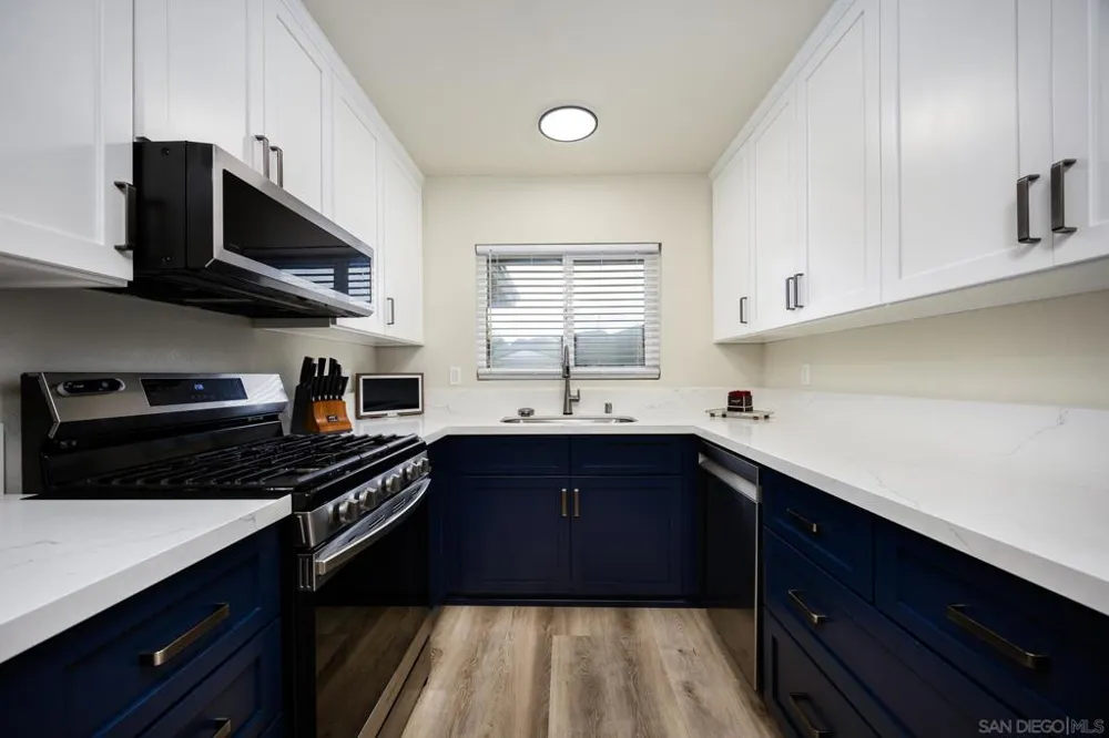 10105 Shaggybark Dr Santee, CA 92071