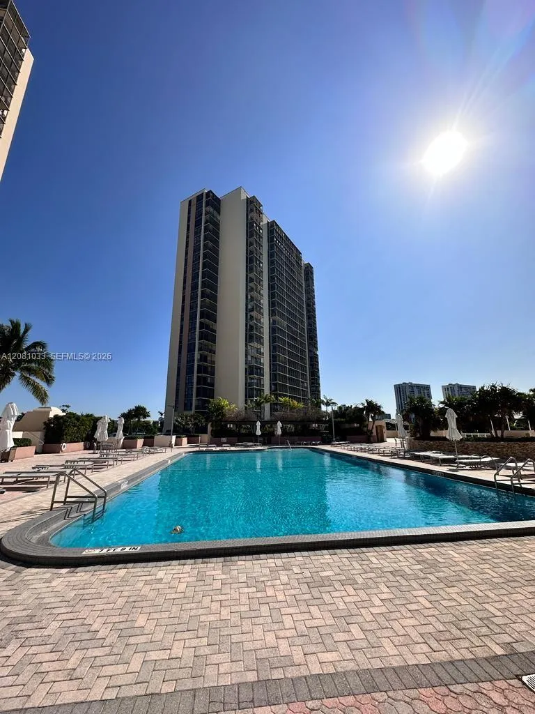 20335 W Country Club Dr #2302 Aventura, FL 33180