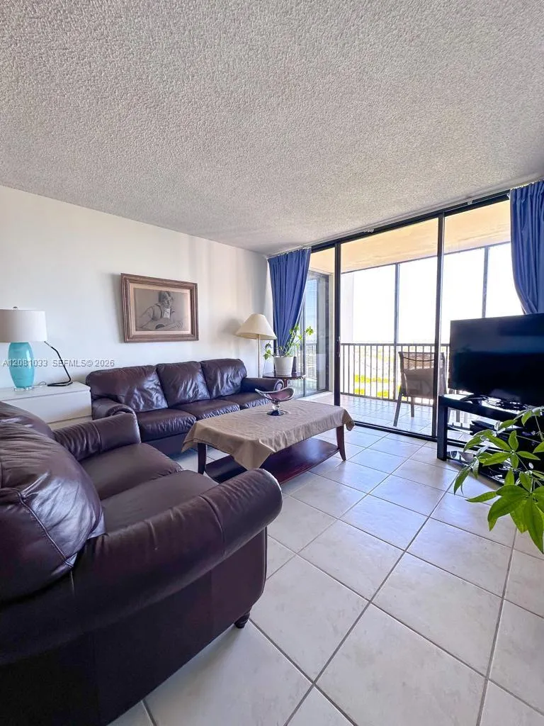 20335 W Country Club Dr #2302 Aventura, FL 33180