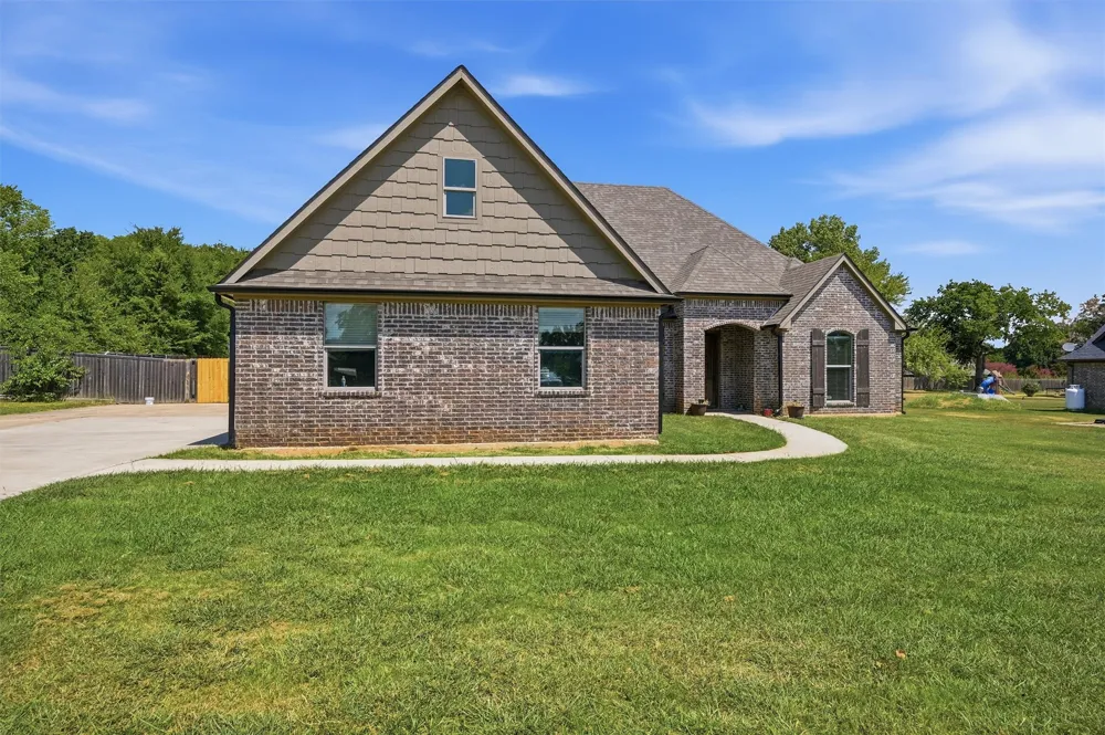 106 Highland Drive Durant, OK 74701