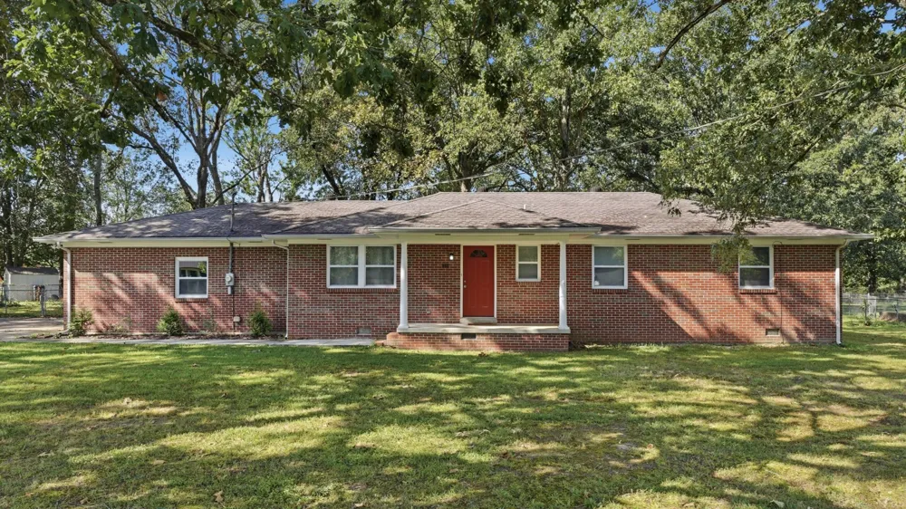 802 Lowry St Manchester, TN 37355