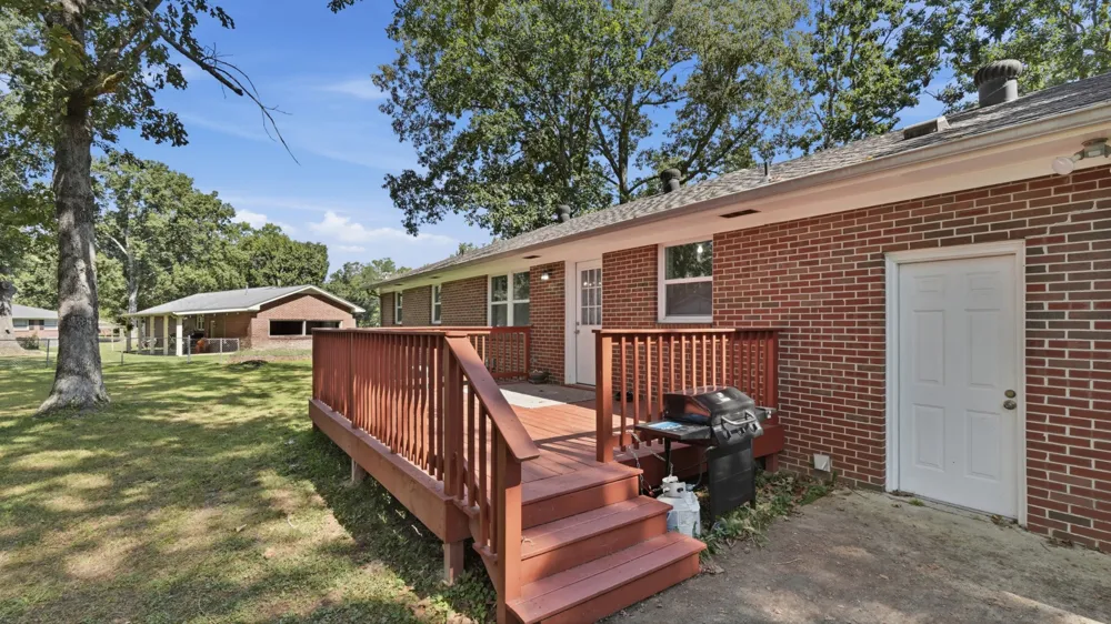 802 Lowry St Manchester, TN 37355