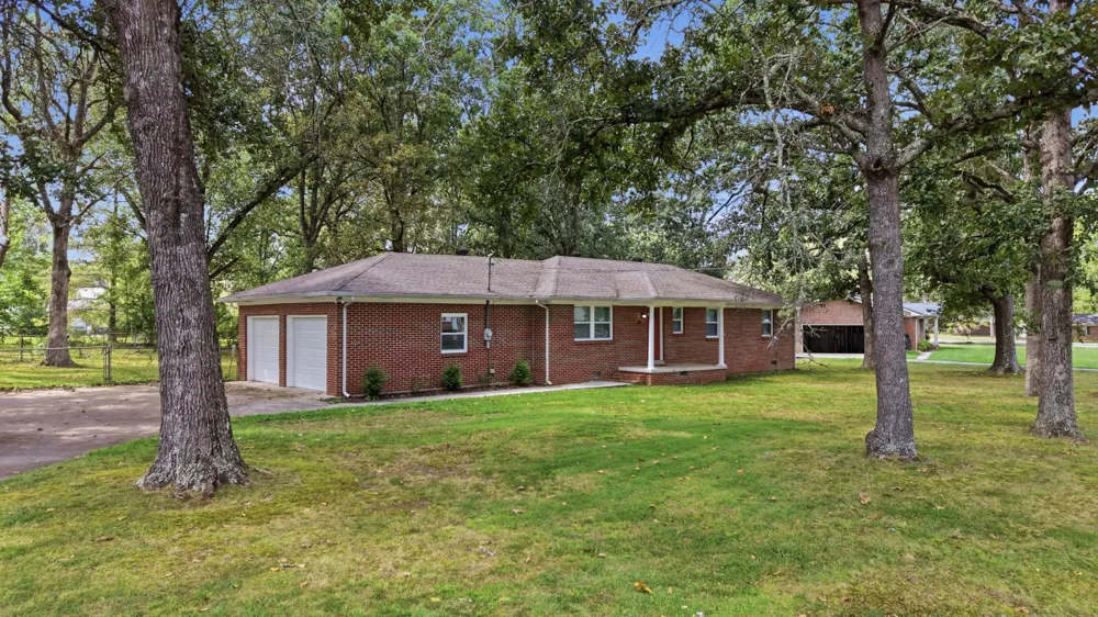 802 Lowry St Manchester, TN 37355