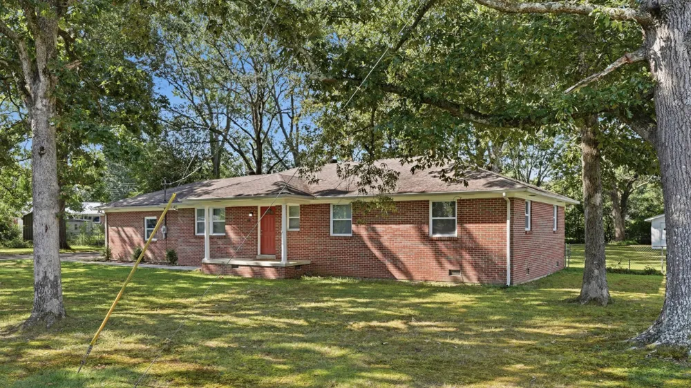 802 Lowry St Manchester, TN 37355