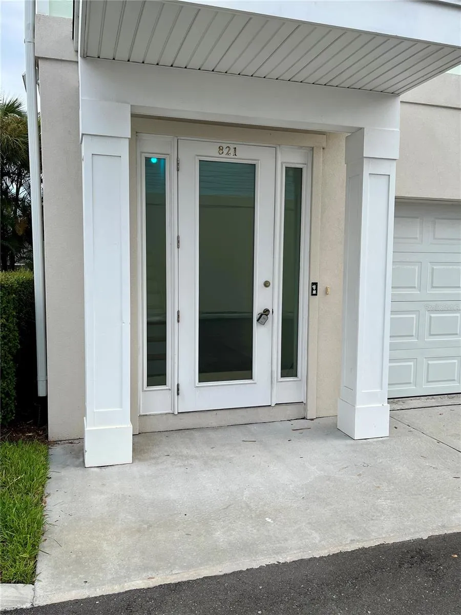 821 OAK BEND LANE Dunedin, FL 34698