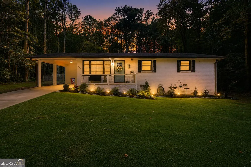 319 Elizabeth LN Griffin, GA 30223