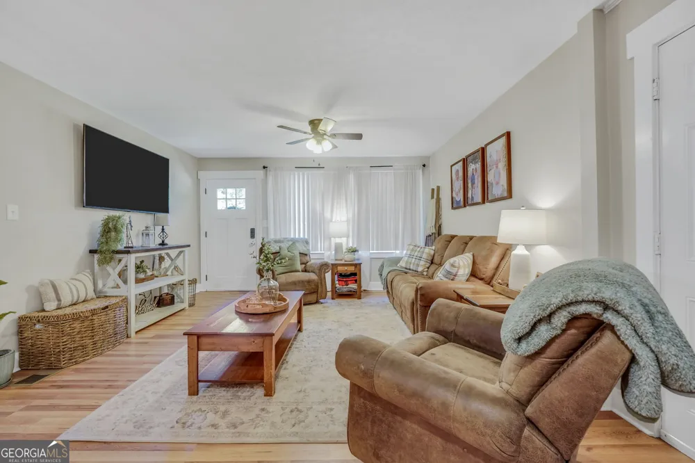 319 Elizabeth LN Griffin, GA 30223