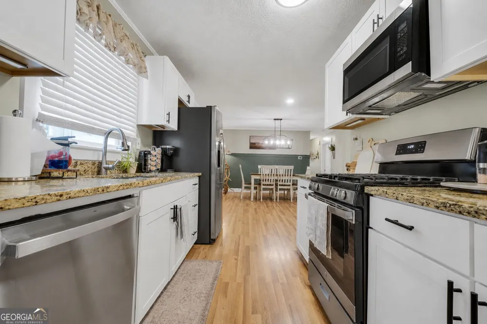 319 Elizabeth LN Griffin, GA 30223