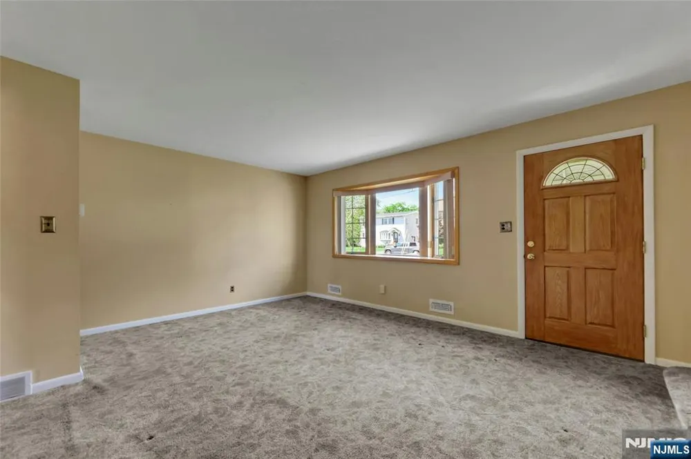 77 High Street Clifton, NJ 07014