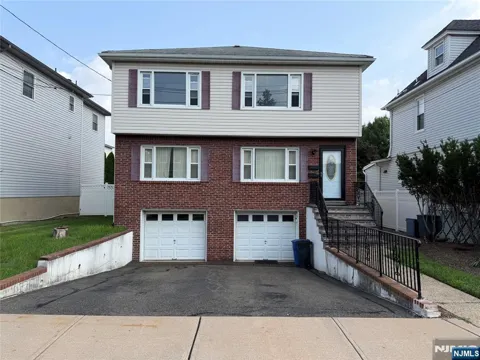 60 Hazelton Street