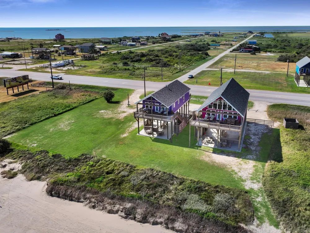 2302 Highway 87 Gilchrist, TX 77617