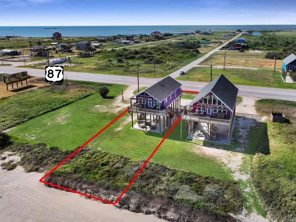 2302 Highway 87 Gilchrist, TX 77617