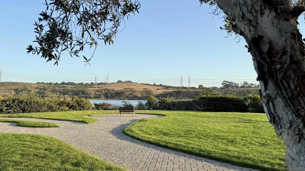 4788 Beachwood Carlsbad, CA 92008