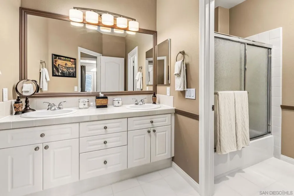 4788 Beachwood Carlsbad, CA 92008