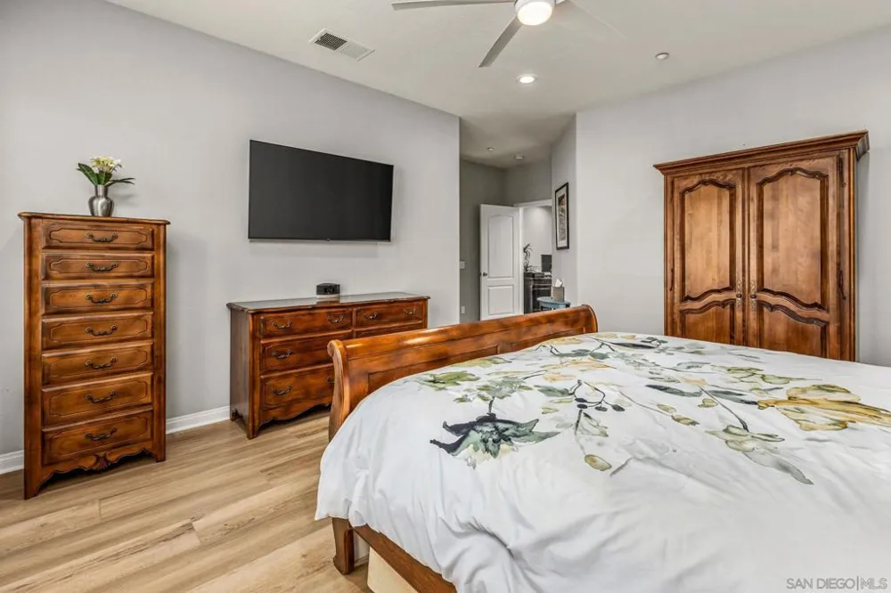 4788 Beachwood Carlsbad, CA 92008