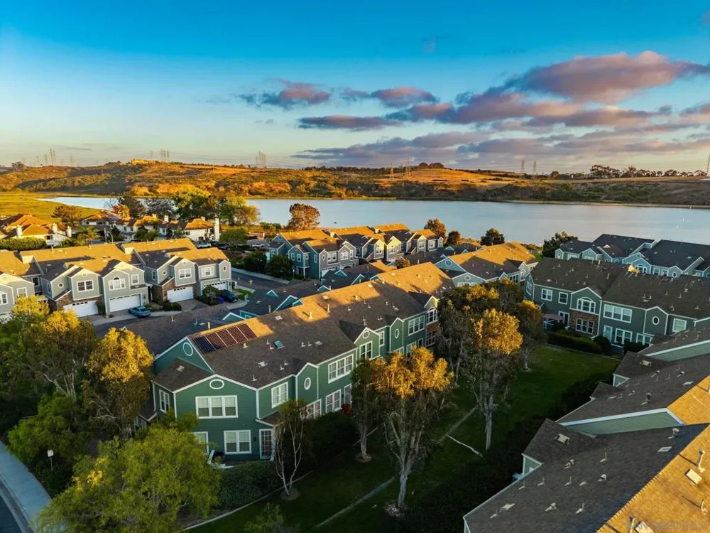 4788 Beachwood Carlsbad, CA 92008
