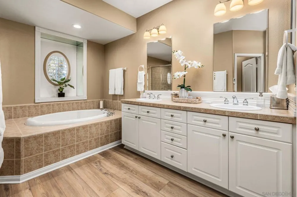 4788 Beachwood Carlsbad, CA 92008