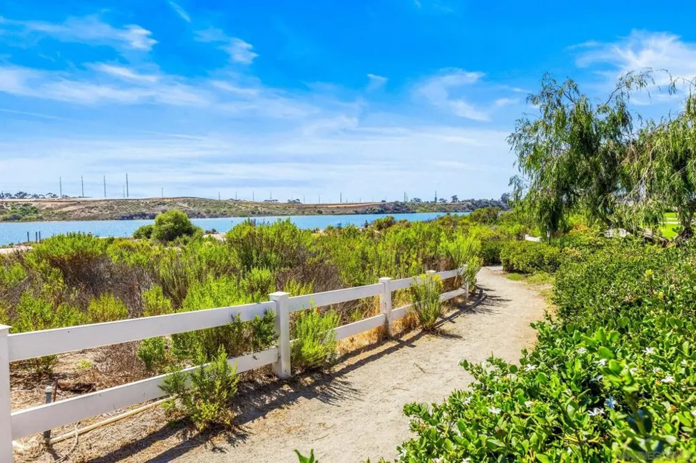 4788 Beachwood Carlsbad, CA 92008