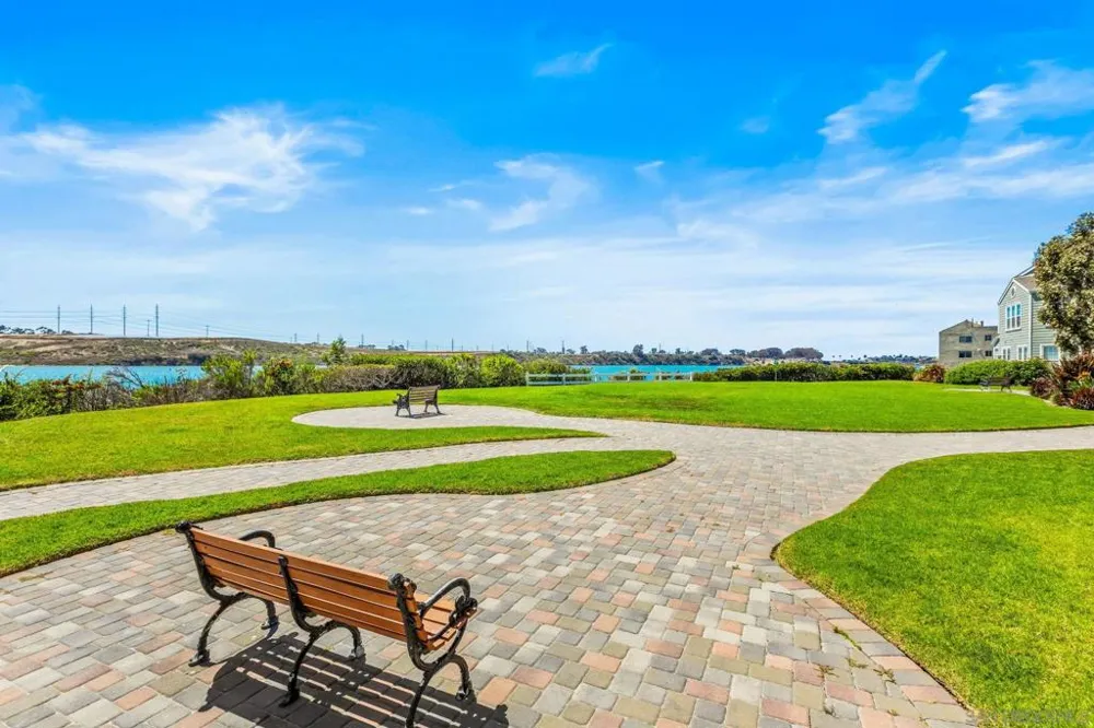 4788 Beachwood Carlsbad, CA 92008
