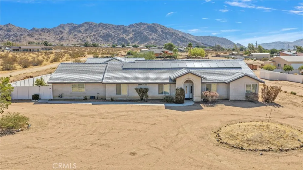 17389 Central Road Apple Valley, CA 92307