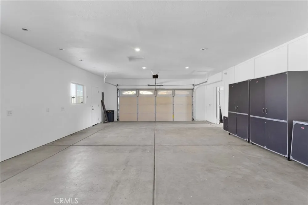 17389 Central Road Apple Valley, CA 92307