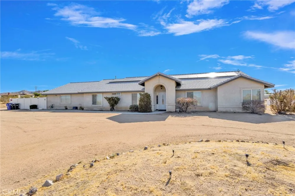 17389 Central Road Apple Valley, CA 92307