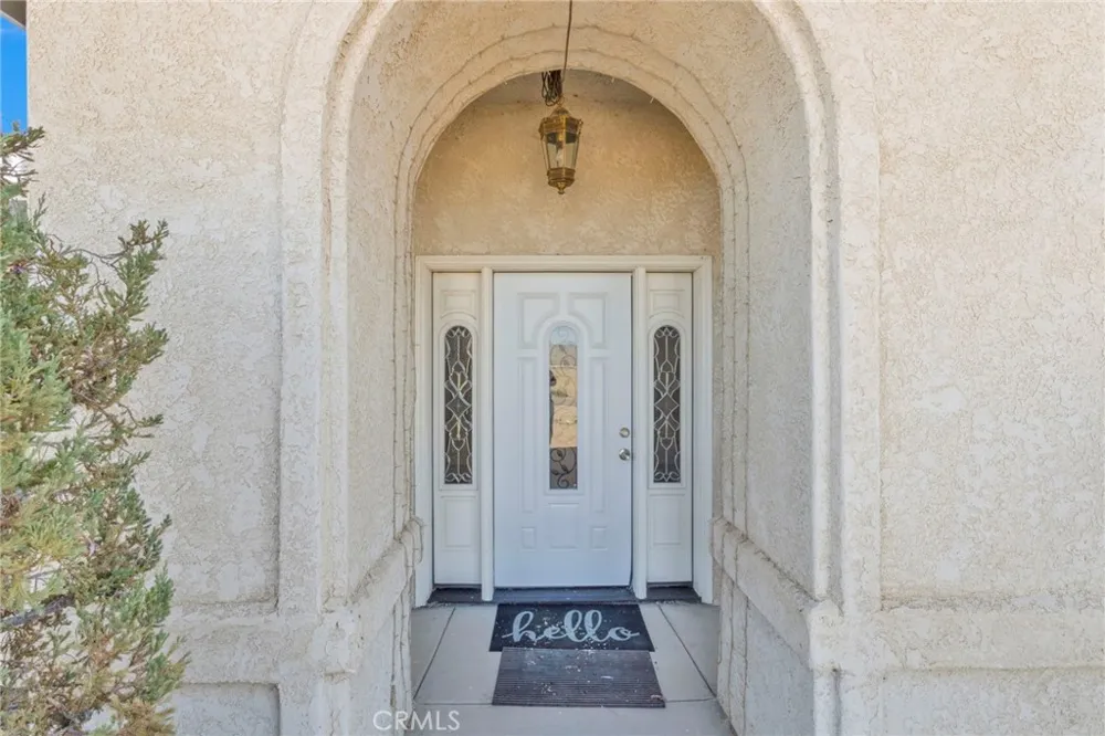 17389 Central Road Apple Valley, CA 92307