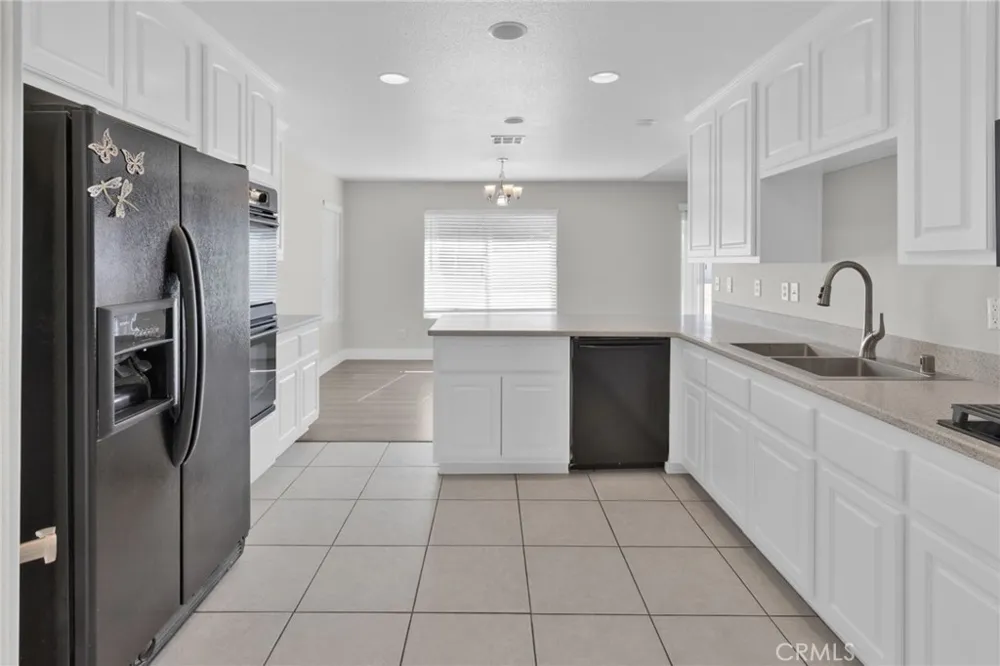 17389 Central Road Apple Valley, CA 92307