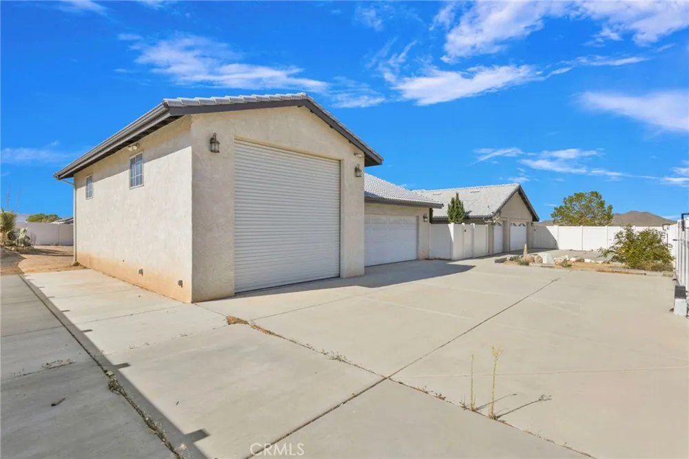 17389 Central Road Apple Valley, CA 92307