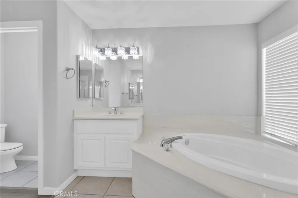 17389 Central Road Apple Valley, CA 92307