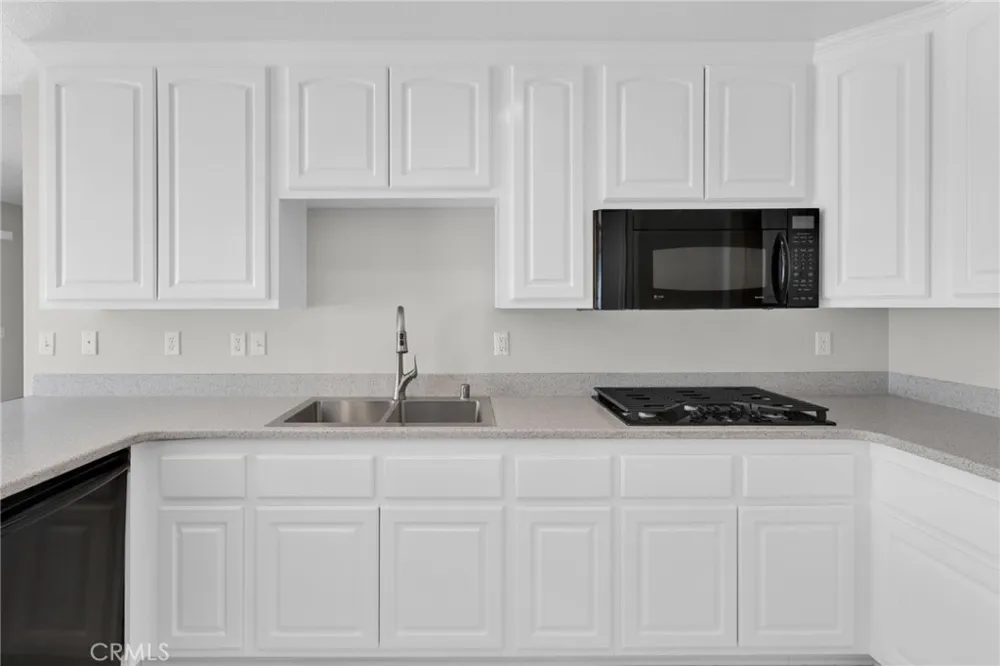 17389 Central Road Apple Valley, CA 92307