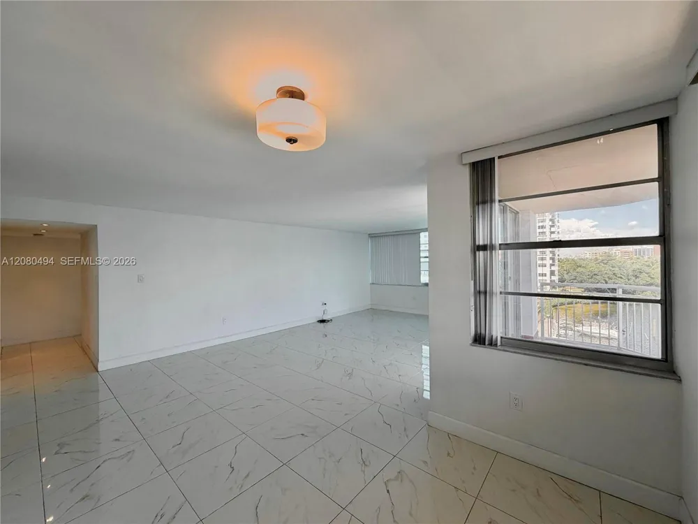 18081 Biscayne Blvd #504 Aventura, FL 33160