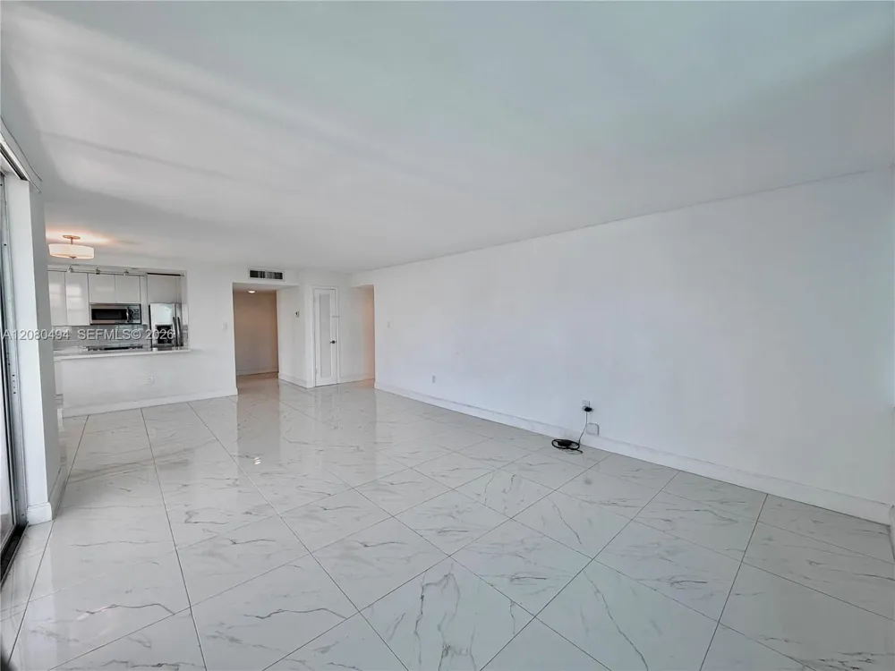 18081 Biscayne Blvd #504 Aventura, FL 33160