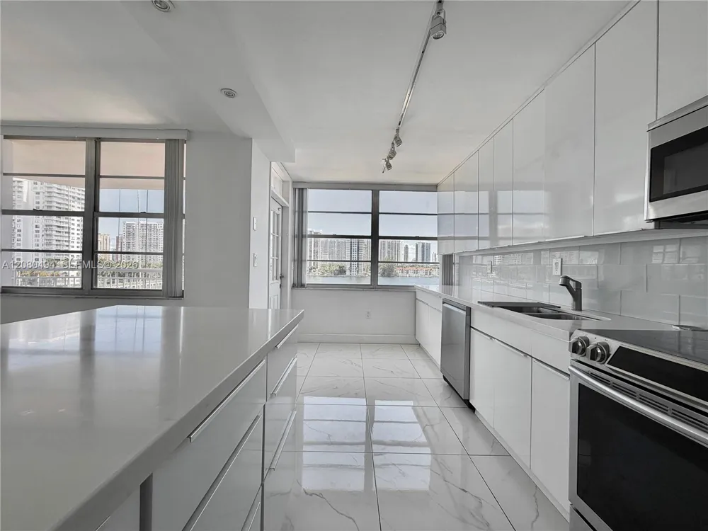 18081 Biscayne Blvd #504 Aventura, FL 33160
