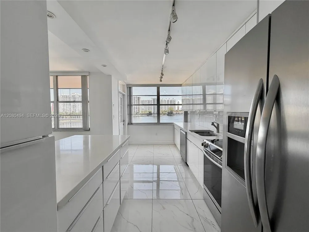 18081 Biscayne Blvd #504 Aventura, FL 33160