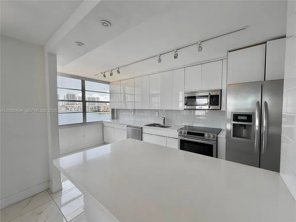 18081 Biscayne Blvd #504 Aventura, FL 33160